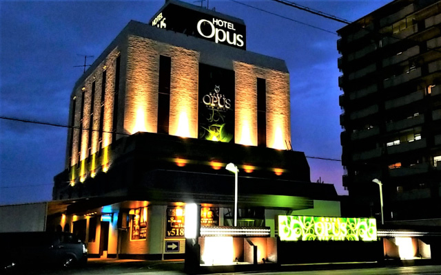 ホテル OPUS 外観