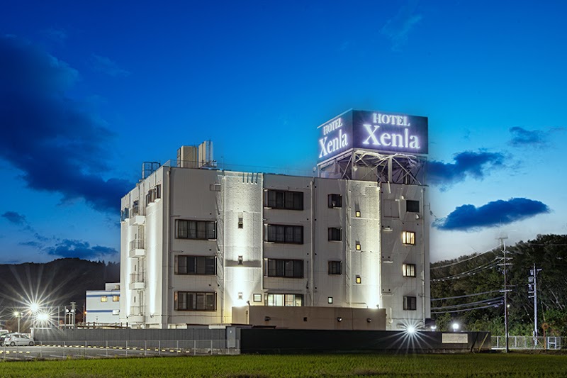 ホテル ジィニア滝野社店 外観