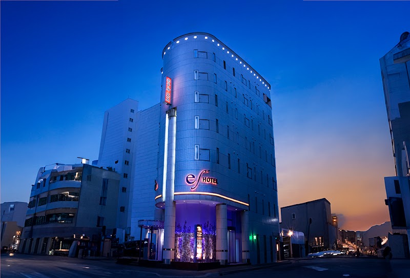 HOTEL es' 外観