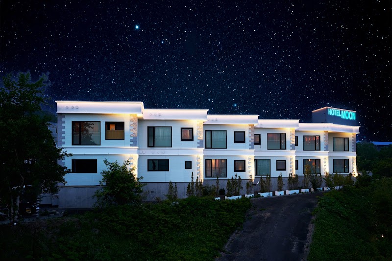 MOON函館 外観