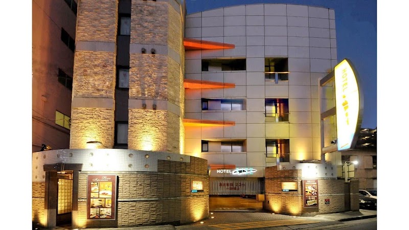 HOTEL RIZE 外観