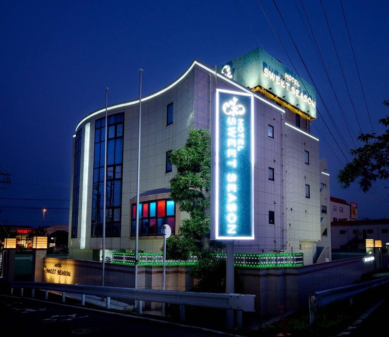 SWEET SEASON 埼玉川越桜の川店 外観