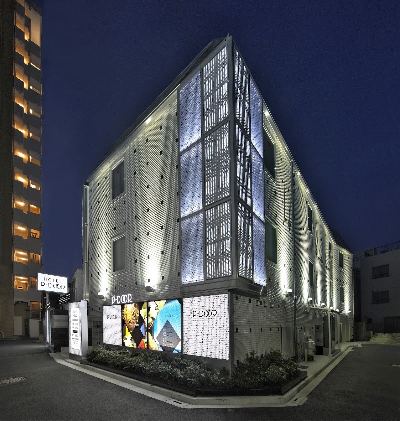 P-DOOR 外観