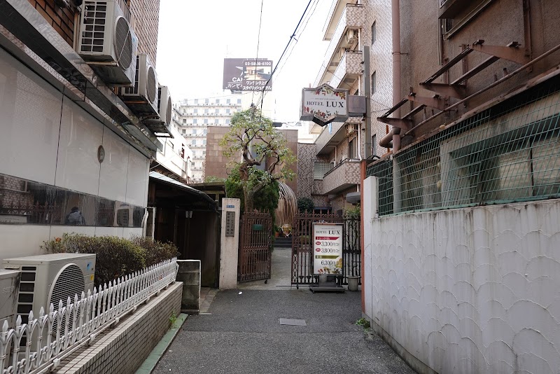 HOTEL LUX 外観