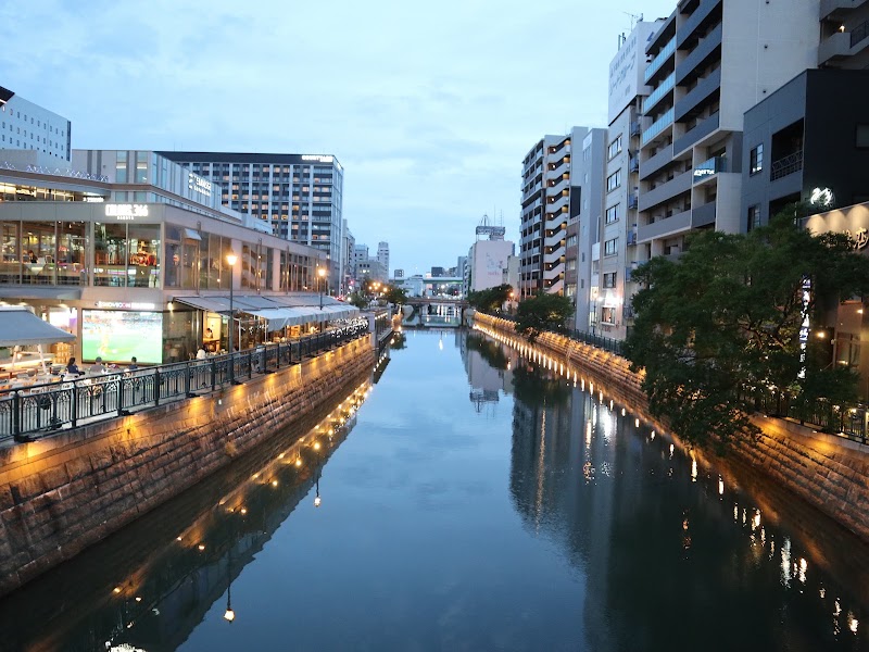 パラドール 外観