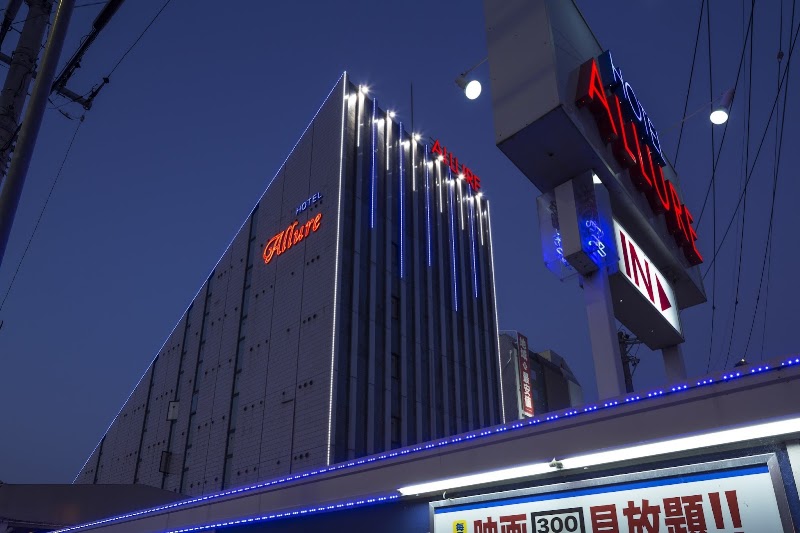 アリュールウエスト 外観